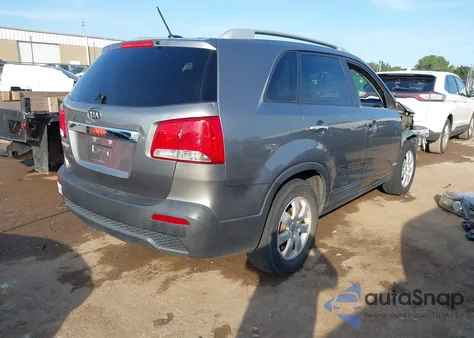 2013 Kia Sorento Lx V6 z USA, uszkodzony, nr VIN 5XYKTDA28DG388439